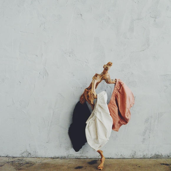 e Lou Modern + Minimalist Children’s wear - Picture 3 of 3